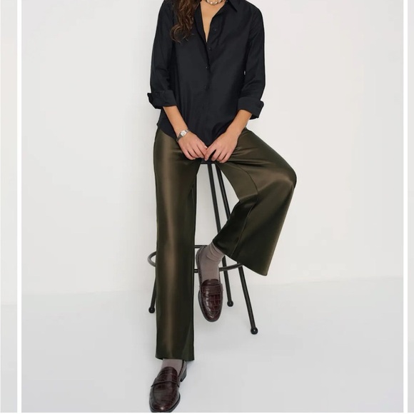 Aritzia Wilfred The Lodge Pant Satin Dark Olive - Picture 7 of 14